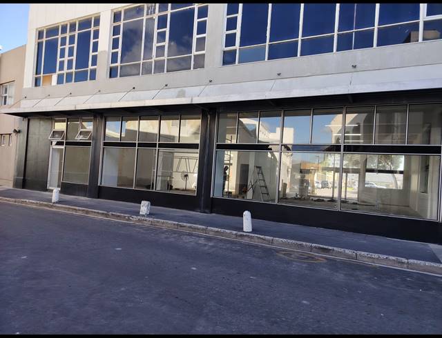 131M² BUSINESS CENTRE TO LET IN STRAND CENTRAL